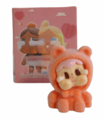 Figura Coleccionable Fuzzy Naranja con Capucha de Oso - Imagen 6