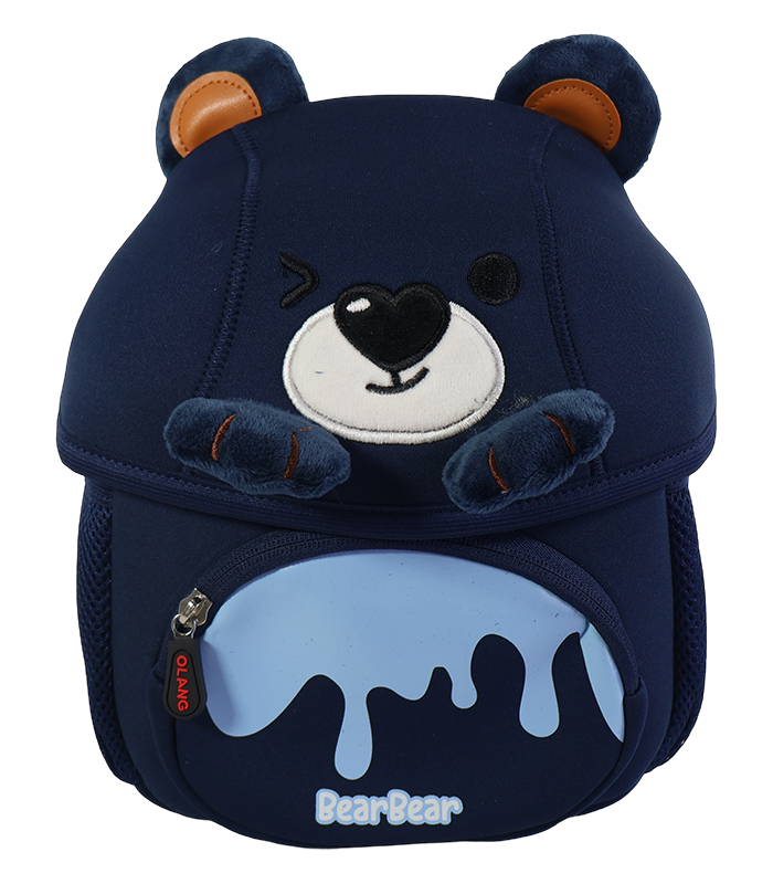 Mochila infantil de neopreno en azul marino con forma de oso. Presenta detalles de peluche en las patas y un bolsillo frontal con cremallera y diseño de 'goteo' azul claro.