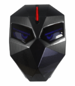 Primer plano de una mochila negra grande de carcasa rígida con textura cuadriculada