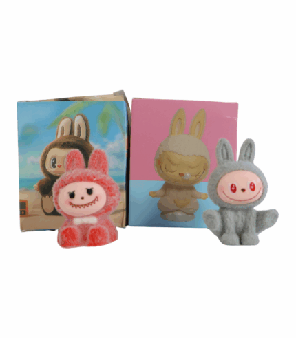 con textura flocked de color rosa intenso