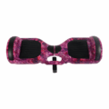 Vista frontal de una patineta eléctrica (hoverboard) de dos ruedas con un vibrante patrón de galaxia en tonos de rosa oscuro