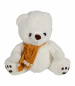 sentado y mirando al frente