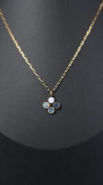 Cadena con flor Nacar Tornasol - Imagen 2
